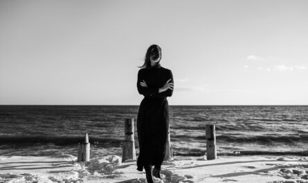 découvrez le radical minimalisme, un style de vie qui prône la simplicité et l'essentiel. apprenez à vous débarrasser du superflu pour embrasser une existence plus épurée, harmonieuse et consciente.