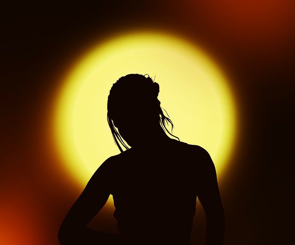 explorez le pouvoir du silence, un état de paix intérieure qui favorise la réflexion et la sérénité. découvrez comment intégrer des moments de calme dans votre vie quotidienne pour améliorer votre bien-être mental et émotionnel.